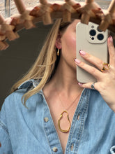 Load image into Gallery viewer, Twisted Gold Oval Pendant Necklace
