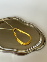 Load image into Gallery viewer, Twisted Gold Oval Pendant Necklace
